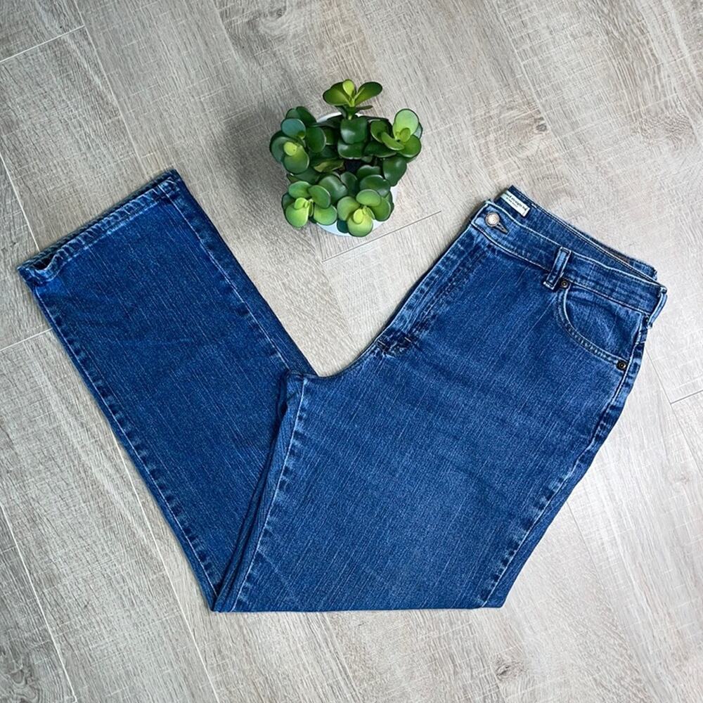 LEE Relaxed Straight Leg Medium Wash Mid Rise Jeans Women’s
